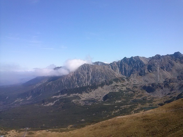 Pozostałe, Zakopane w foto - pigułce. Część czwarta: Kasprowy. - ...towarzyszycie mi właśnie w jednej z bardziej intymnych chwil w życiu...Na tę okazję, pomiędzy ten wysoki krajobraz, zabrałam ze sobą słuchawki i muzykę, którą musiałam tu zabrać. Głębia doznań.