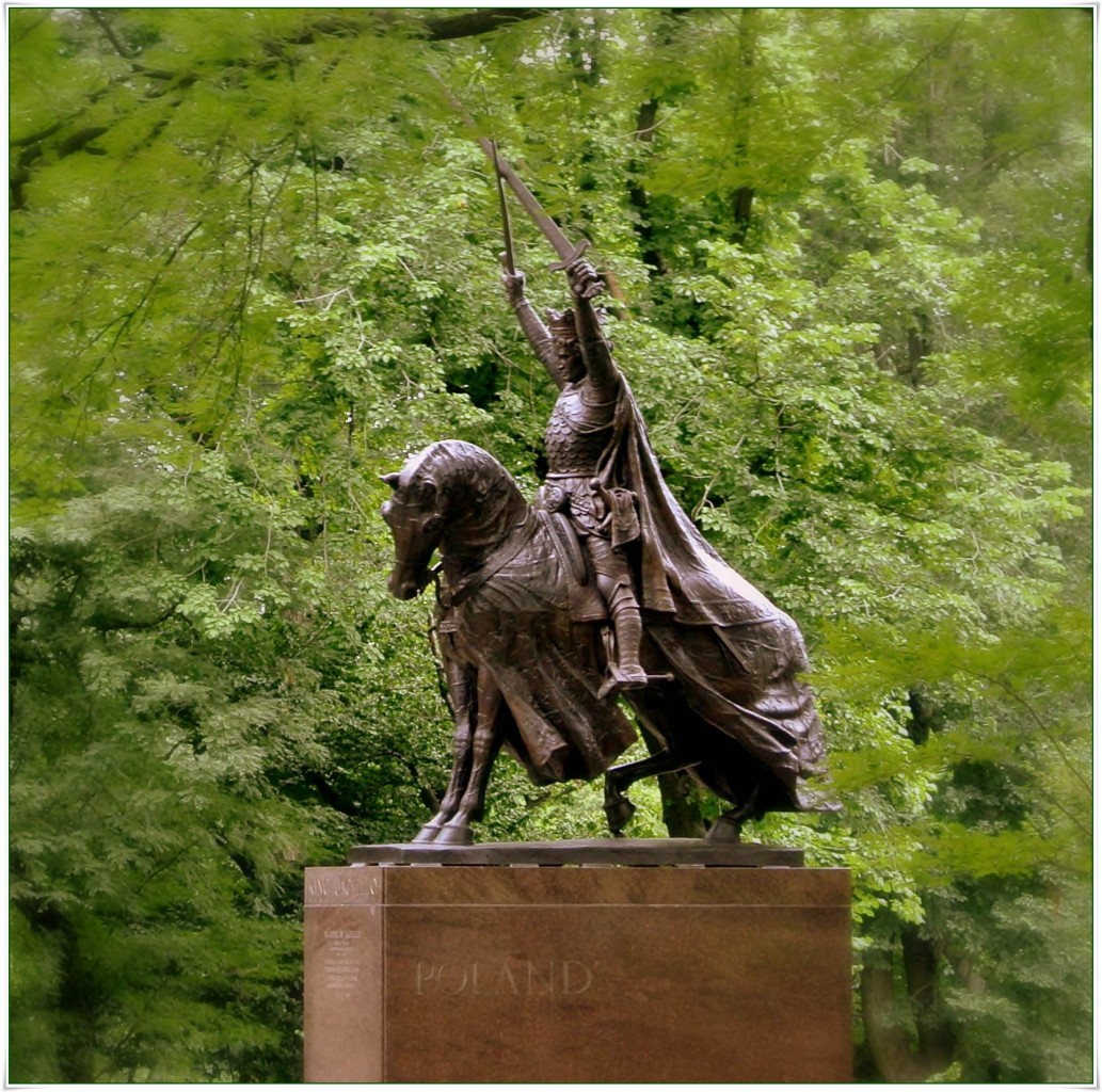 Ogród, DziŚ Dzień Fotografii - Pomnik naszego Króla w NYC Centr,Park W. Jagiełło