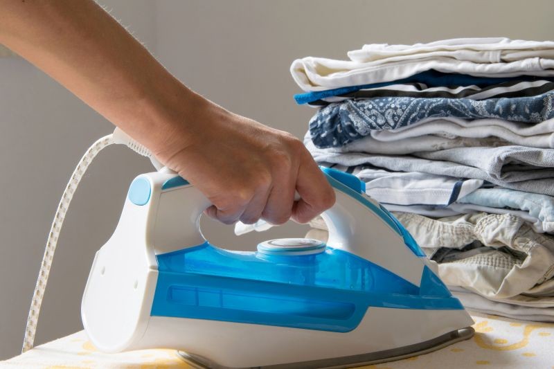 Dlaczego żelazko się przypala? 