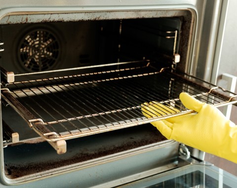 Piekarnik i kuchenka - skuteczne metody czyszczenia