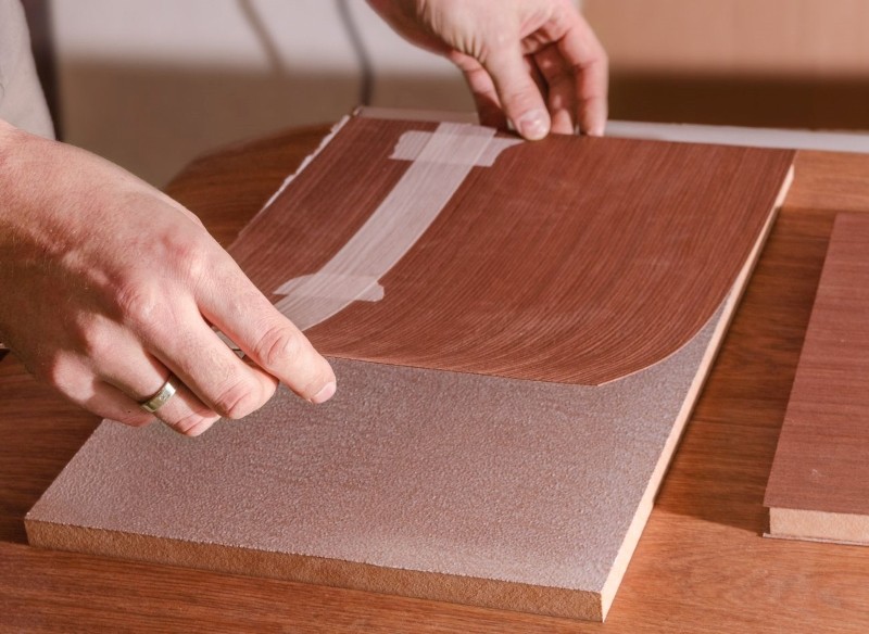 oklejanie mebli w łazience