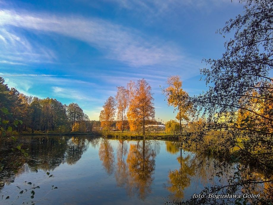 Podróże, Poniatowa jesień - Poniatowa , jeden ze stawów - foto. Bogusława Goleń