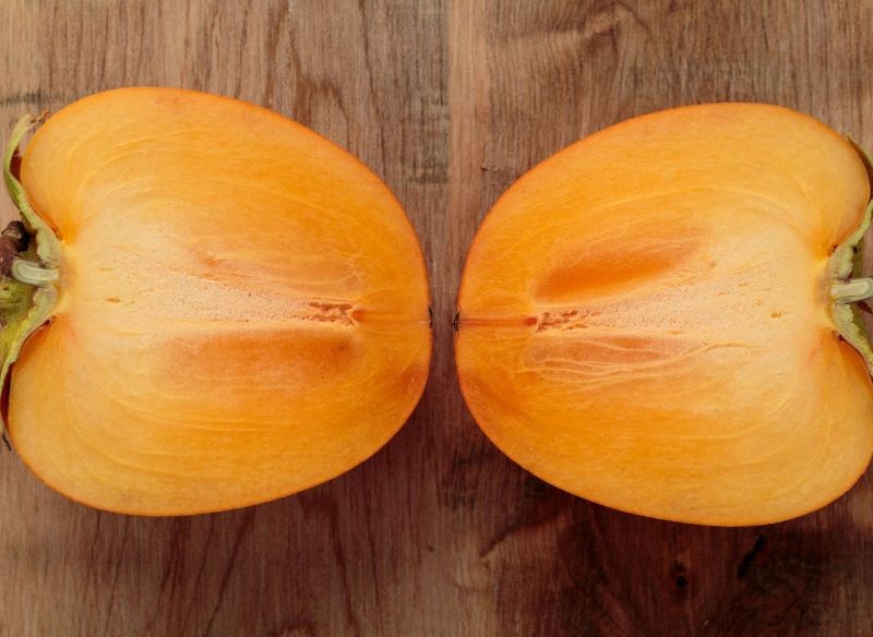 W owocach kaki nie zawsze są nasiona, więc musimy je specjalnie zakupić.