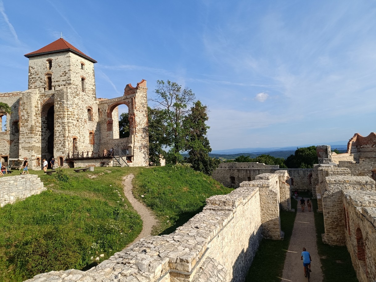 Podróże, Zamek Tenczyn