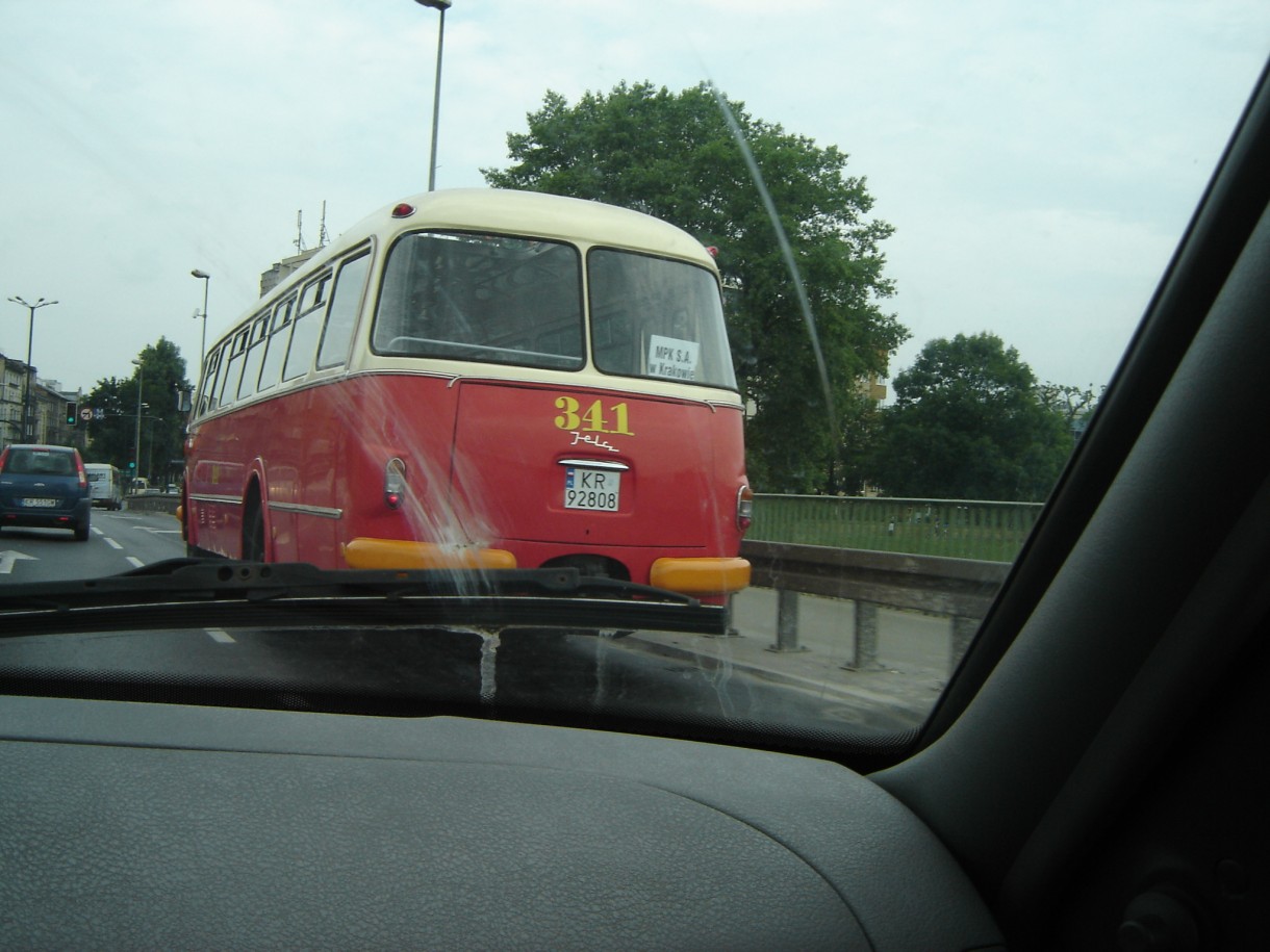 Pozostałe, małe co nieco ,,,, - a tu pod kolor autobus ,,ogorek,,jak go kiedys nazywano:)