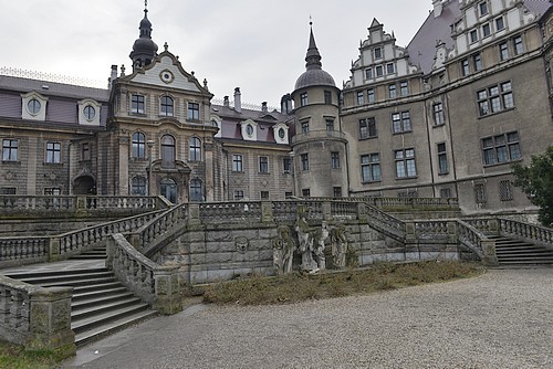 Pozostałe, Pałacowo... - tutaj skrzydło zachodnie w neorenesansie