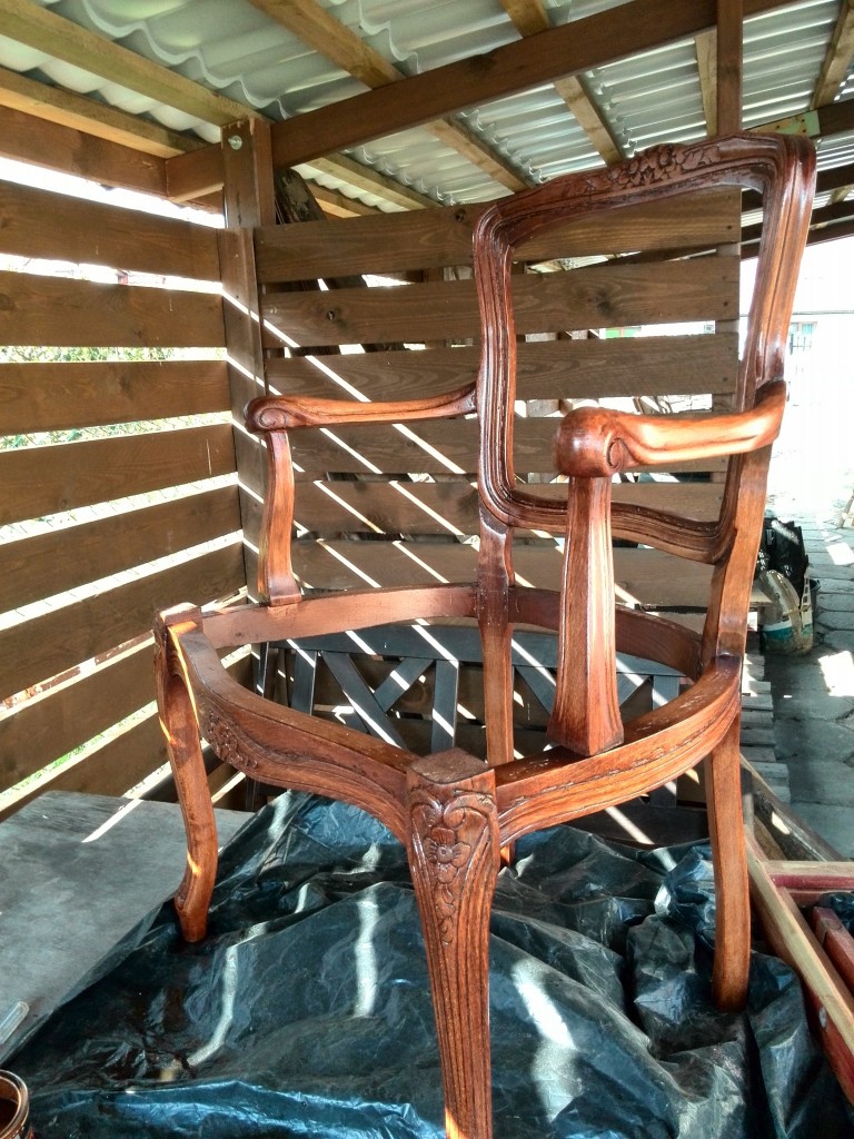 Pozostałe, Renowacja krzesla