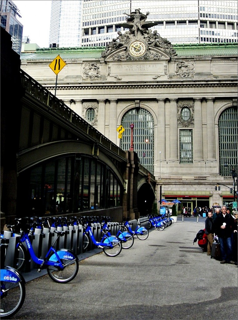 Pozostałe, Czas na zmianę nastroju. - Widok na Grand Central.klejnot architektury w stylu beaux arts.Fot.wykonywana z boku,ale można zagladnąc do internetu..Jeśli to kogoś zainteresuje.