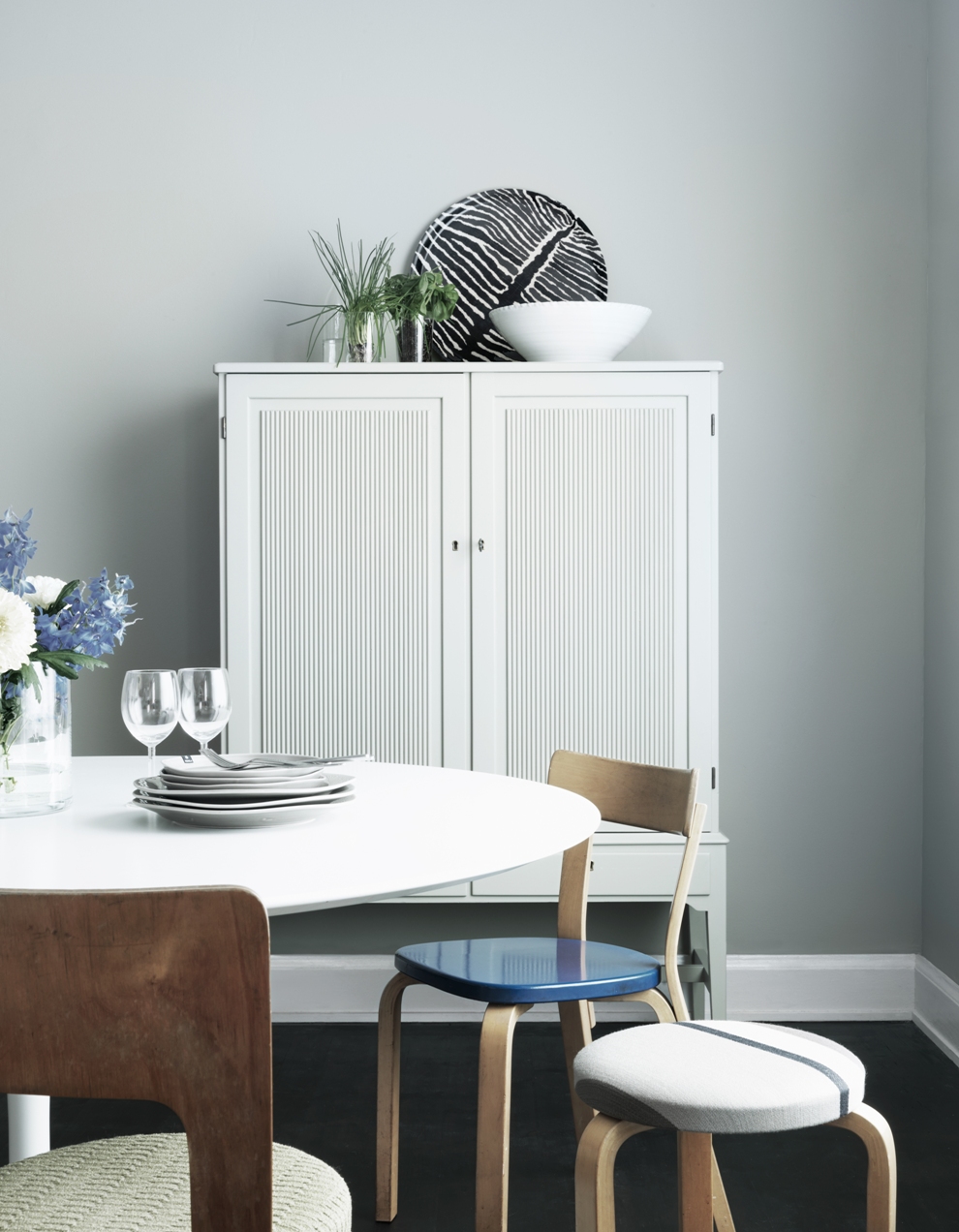 tikkurila pro grey в интерьере