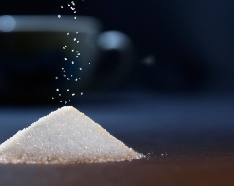 7 nietypowych zastosowań cukru. Przyda się nie tylko do słodzenia