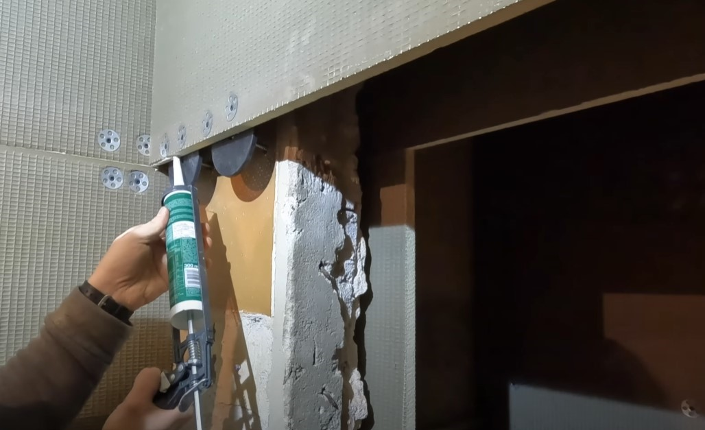 Zrób to sam, Szybkie metody na suchą zabudowę w łazience - Montaż płyty budowlanej metodą mechaniczną