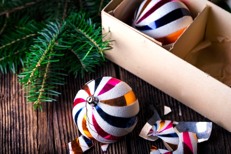 jak przechowywać świąteczne ozdoby