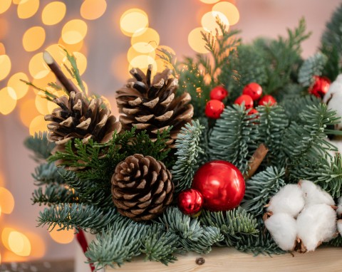 Świąteczne stroiki z naturalnych roślin ogrodowych. Proste, piękne i za darmo