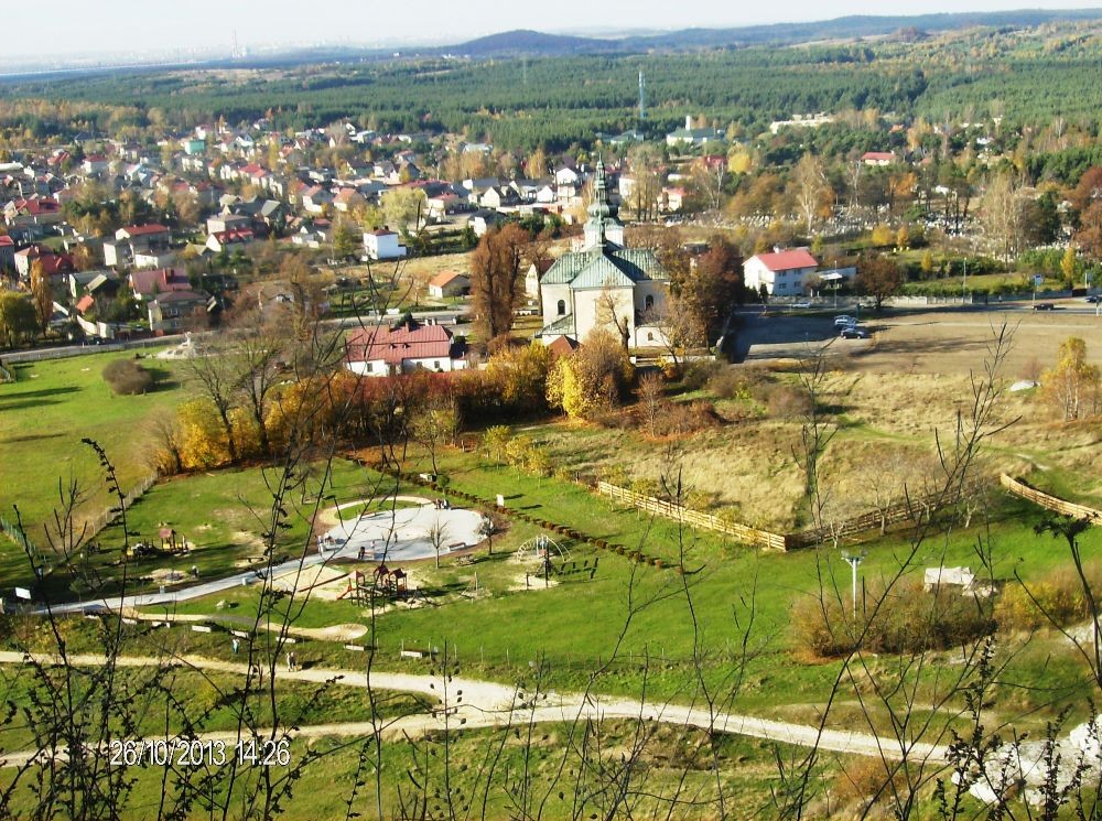 Pozostałe, JESIENNY  SPACER  PO RUINACH - WIDOK z RUIN