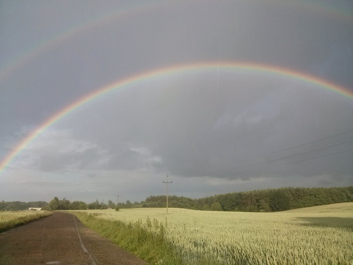 Pozostałe, Lato....w zaciszu ogródka... - Taką tęczę widziałam w czerwcu, podwójna, w tym miejscu było ją widać od brzegu do brzegu