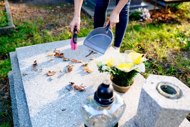 sprzatanie grobu
