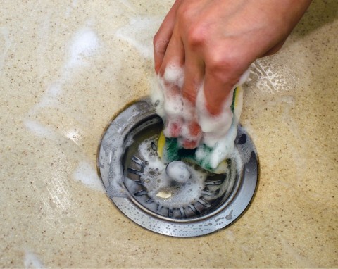 Czy soda i ocet to najlepsza para do czyszczenia w domu? Tylko w tym wypadku działa jak należy