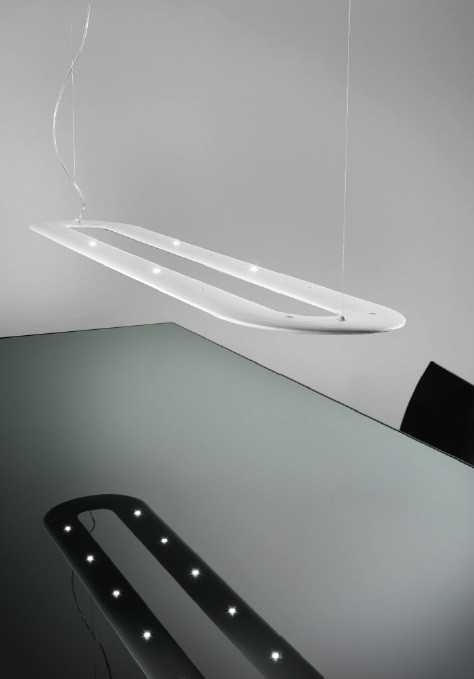 Oświetlenie, Nowości w oświetleniu!!! LINEA LIGHT MA&DE /Materials & Design/ - O-LINE lampa wisząca nad stół ma długość 117cm, a wysokość zaledwie 1,5cm. Dzięki wykorzystaniu technologi Power Led firma Linea Light stworzyła lampę o tak niewielkiej grubości. < LUMINIS.pl >