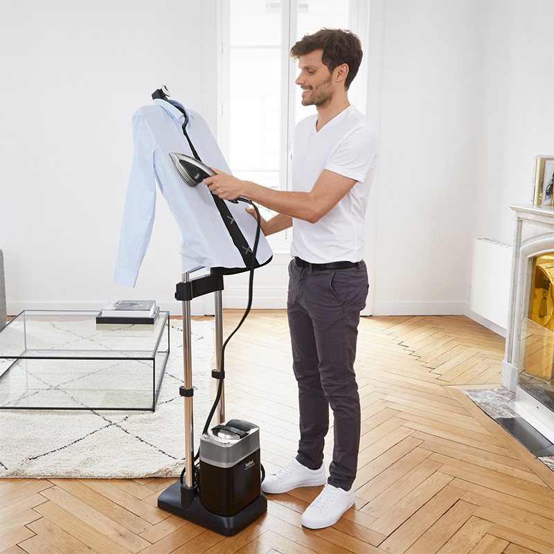 Stacja Tefal IXEO Power &ndash; rozwiązanie &bdquo;all-in-one&rdquo;, stworzone z myślą o osobach, kt&oacute;re chcą prasować szybciej i wygodniej. / fot. Tefal / mateirały promocyjne