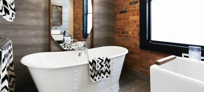10 pomysłów na powiększenie małej i ciasnej łazienki