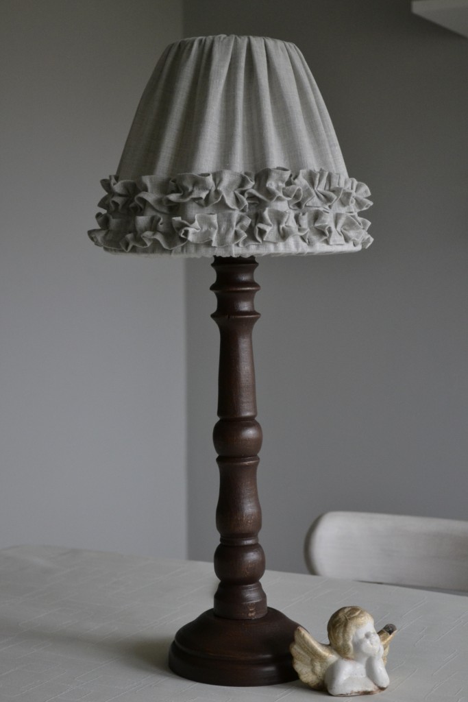 Pozostałe, Nowe trzy podstawy do lamp :) - Czy szare z brązem pasuje? bo mi się już mieni:) http://www.decohouse.pl/