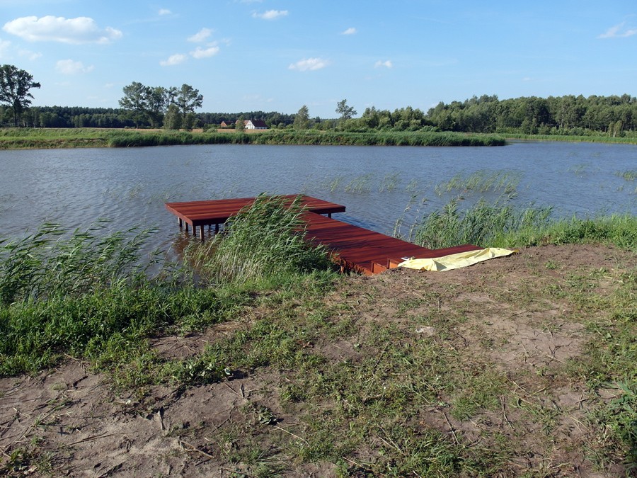 Taras, Taras drewniany. Realizacja w Żarach