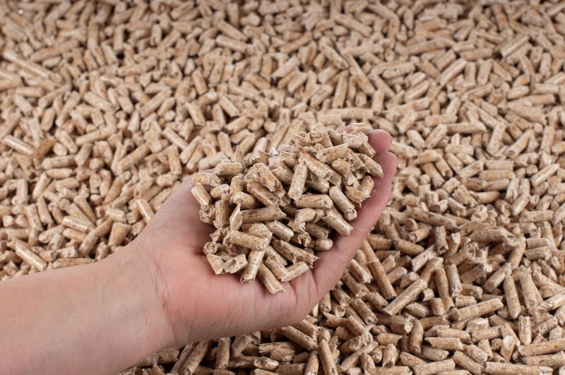 czy warto kupować pellet na zapas