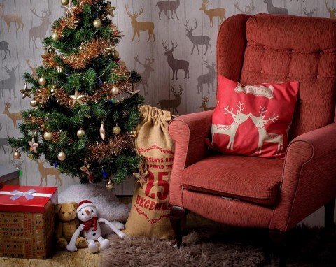 Jak udekorować dom na święta? Porady i Inspiracje