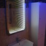 Łazienka, Aranżacja łazienki w garażu - lustro z podświetleniem