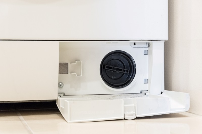 jak otworzyć drzwi pralki