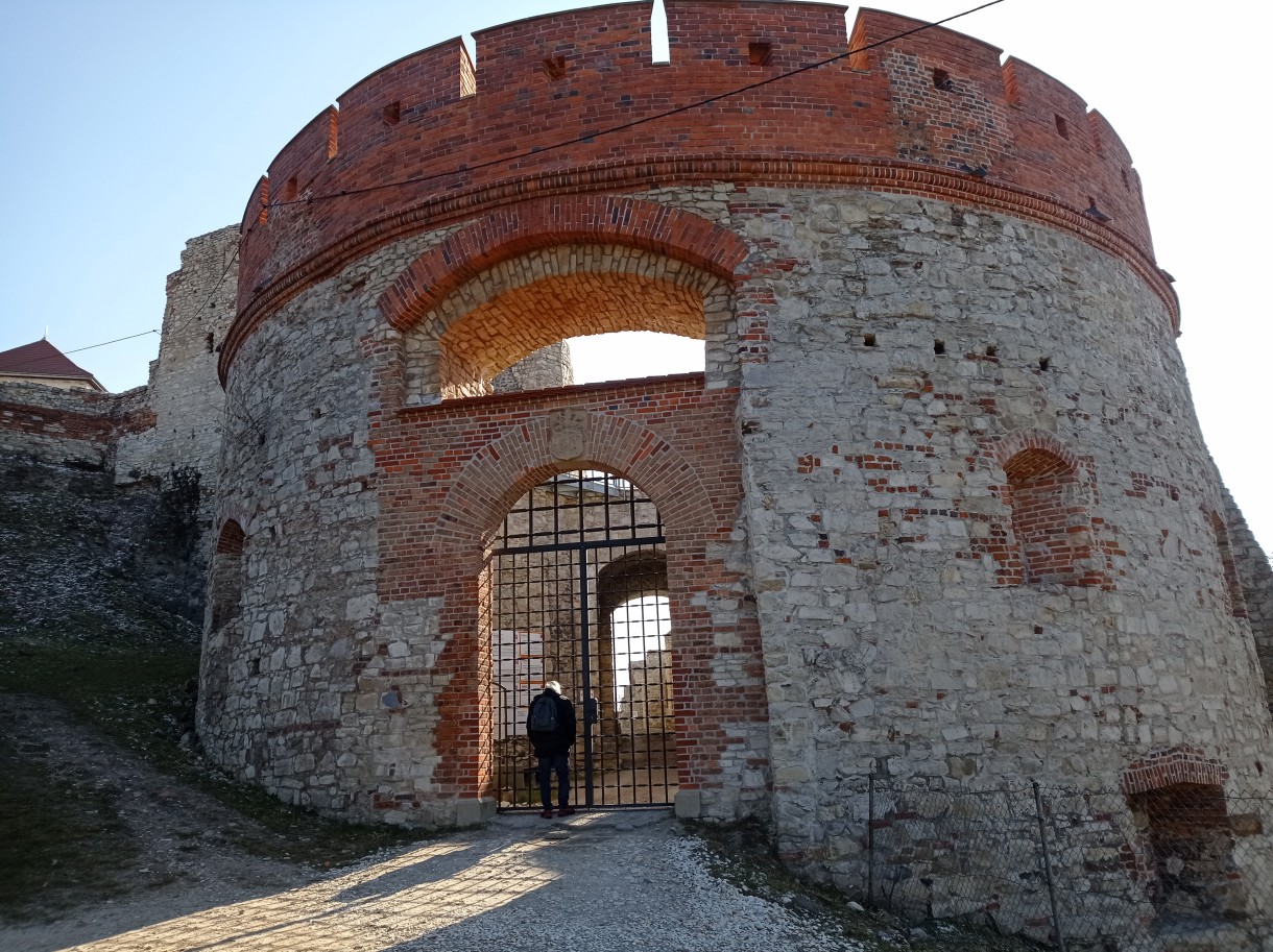 Podróże, Zamek Tenczyn