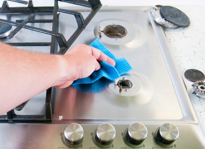 czym wyczyścić palniki kuchenki gazowej