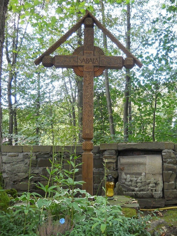 Pozostałe, Zakopane w  foto - pigułce. Część druga: Pęksowy Brzyzek. - Tu pochowany jest Sabała - bajarz, pieśniarz, muzykant, honorowy przewodnik tatrzański. Jego postać tak charakterystyczna i przebogata, że przewija się w literaturze,muzyce, do dziś.