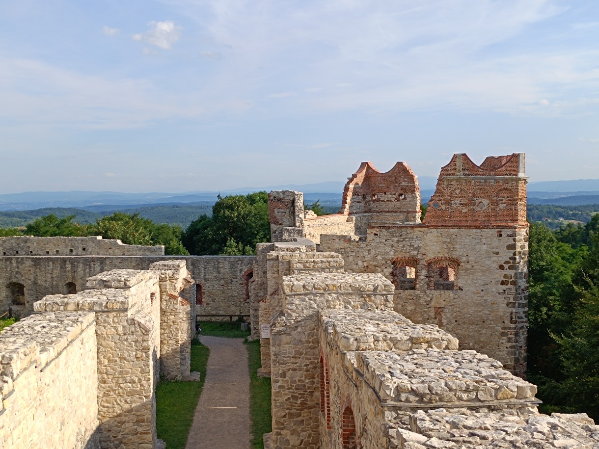 Podróże, Zamek Tenczyn