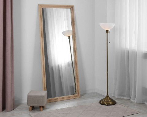 Nie wieszaj lustra w tych miejscach w domu. Zniekształca naturalne światło