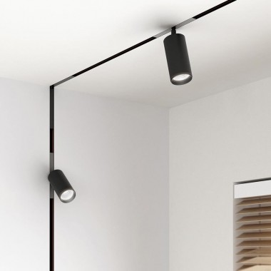 Wbrew pozorom, wybór oświetlenia do pracy to kluczowa kwestia, która wpływa na efektywność i komfort wypełniania obowiązków zawodowych, nie pozostając bez znaczenia dla naszego wzroku. Aby oprawy pełniły swoją funkcję należycie, a przy tym wzbogacały wnętrze, warto postawić na sprawdzone rozwiązania jakie proponuje na przykład polska marka AQForm.