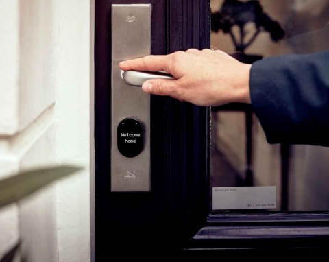 Zamek magnetyczny do drzwi — nowoczesne i ciche rozwiązanie do Twojego wnętrza