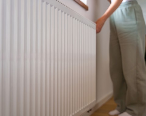Rachunki za ogrzewanie będą niższe, a w domu cieplej. Zamontuj nad grzejnikiem, szybko zobaczysz różnicę