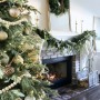 Dekoracje, Bożonarodzeniowe dekoracje w odcieniach bieli i beżu - Dom przepięknie przystrojony na święta ozdobami w kolorze bieli, śmietanki i beżu. 

Fot. www.maisondecinq.com