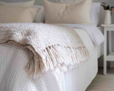 Stwórz przytulną sypialnię w stylu boho i shabby chic razem z Homla