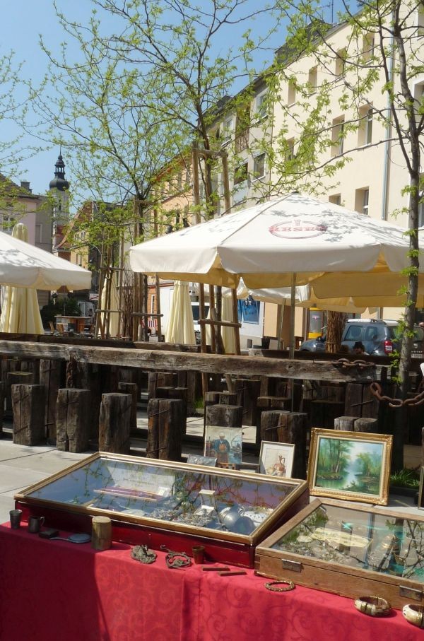 Podróże, Jarmark Wojciechowy -  mały rynek jest odnowionym dawnym parkingiem