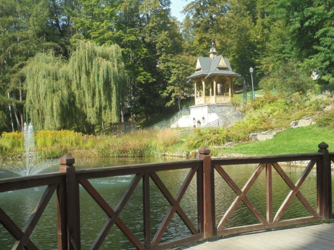 Leśne klimaty, UROKI  PARKU  DOLNEGO W  SZCZAWNICY - PARK