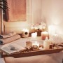 Dekoracje, Westwing September Issue - Self-care trend: HOME SPA
Jesienią pielęgnacja skóry jest bardziej złożona i intensywniejsza od tej, robionej latem. W tym okresie szczególnie będziemy sobie cenić kosmetyki bogate w drogocenne, naturalne składniki, a także akcesoria, które pozwolą nam samodzielnie wykonać kosmetyczne zabiegi w domu.