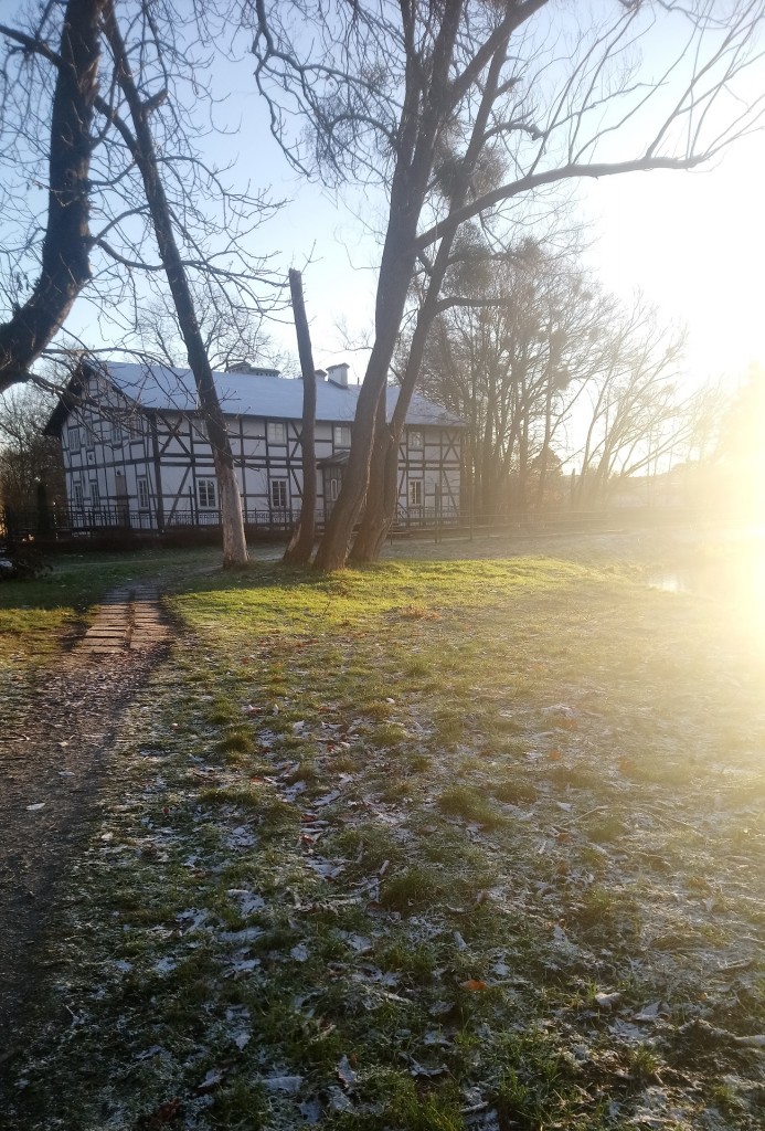 Dekoracje, Styczniowa..........Wszystkiego Najlepszego w Nowym Roku...... - Oby ten rok był wspaniały ...............oby każdy z Was spełniał swoje  marzenia ............Zdrowia , Szczęścia ,  Pomyślności  życzę Wam :)
Zima nad morzem jest piękna :)