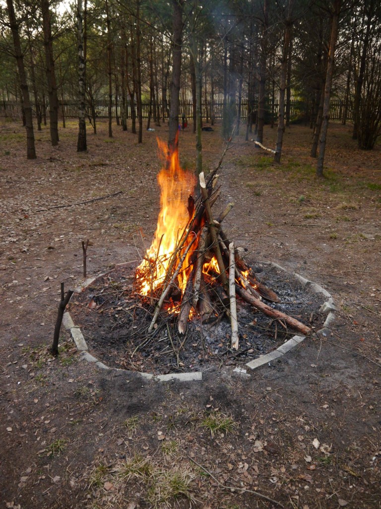 Pozostałe, Niech żyje wiosna - A to już ognisko oczywiście rozpalane pod pełna kontrolą