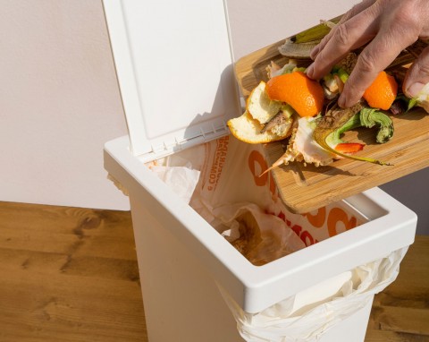 Nie wrzucaj ani do kompostownika, ani do bioodpadów. Te domowe resztki są problematyczne