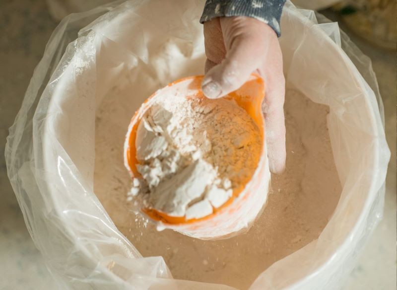 Nie każdy wie, że gips można z powodzeniem wykorzystać jako nawóz w ogrodzie.