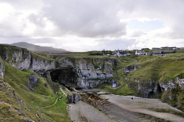 Pozostałe, go to Scotland... - życie na końcu świata