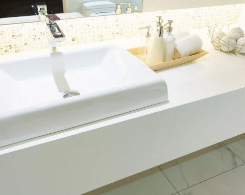 Nasyp do słoiczka i postaw łazience. Długo i pienie pachnie, a do tego wyciąga wilgoć