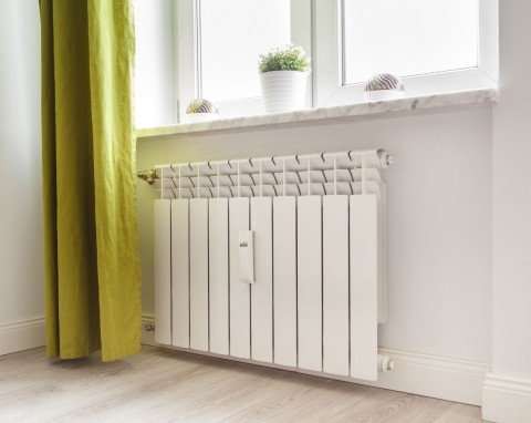 Nawilżanie powietrza zimą. Domowe sposoby, które likwidują suche powietrze